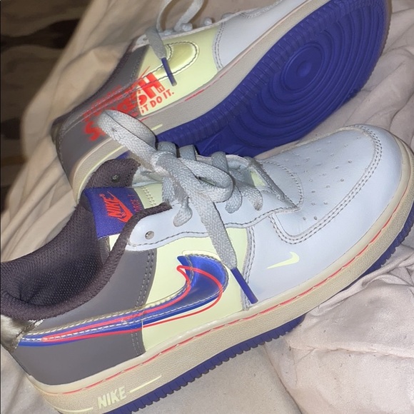 Nike Air Force 1 LV8-UNISEX - Picture 7 of 7